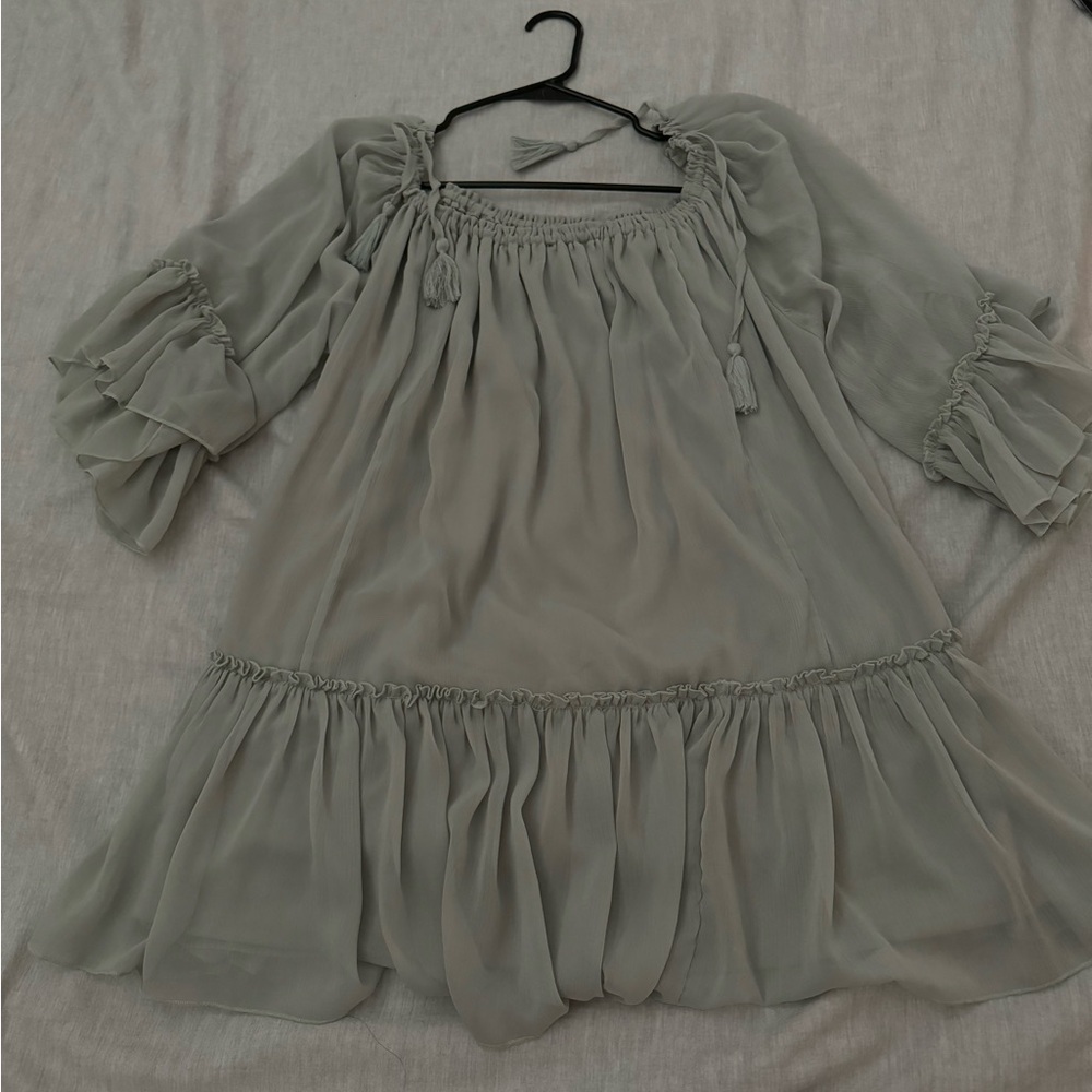 Boutique sage green flowy dress. Size medium.